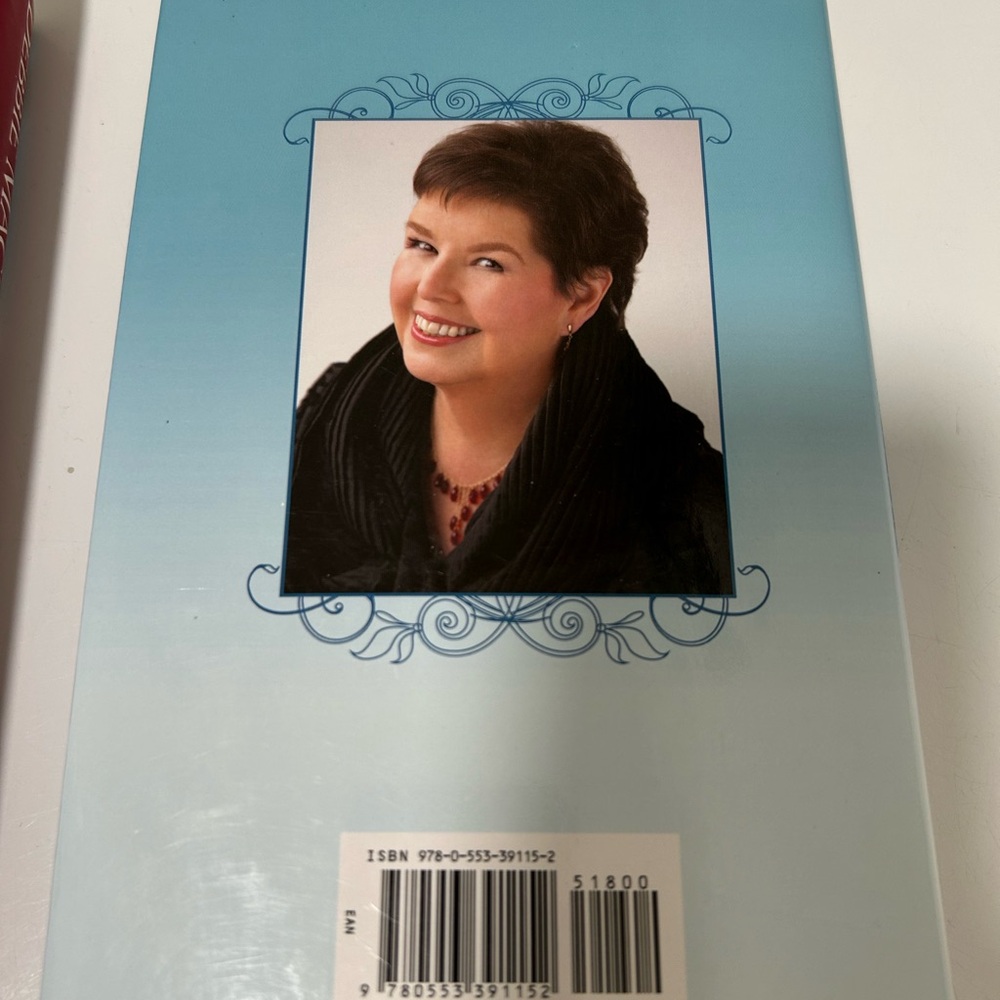 Debbie Macomber Book Bundle - Picture 11 of 13
